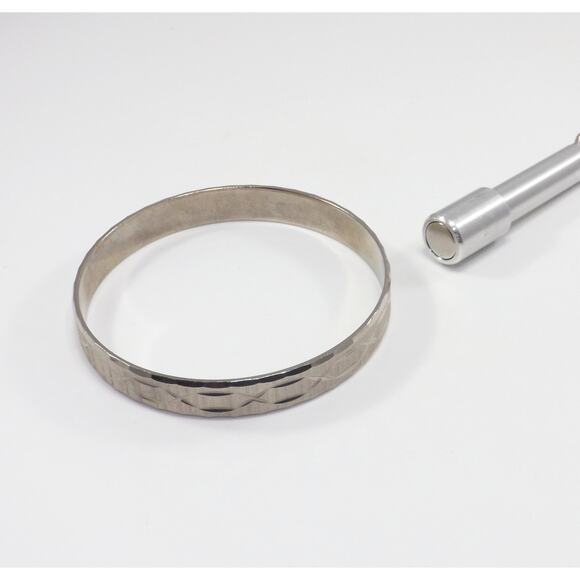 Vintage 1970s Monet Silver Tone Textured Bangle Bracelet, Satin Finish - Picture 7 of 10